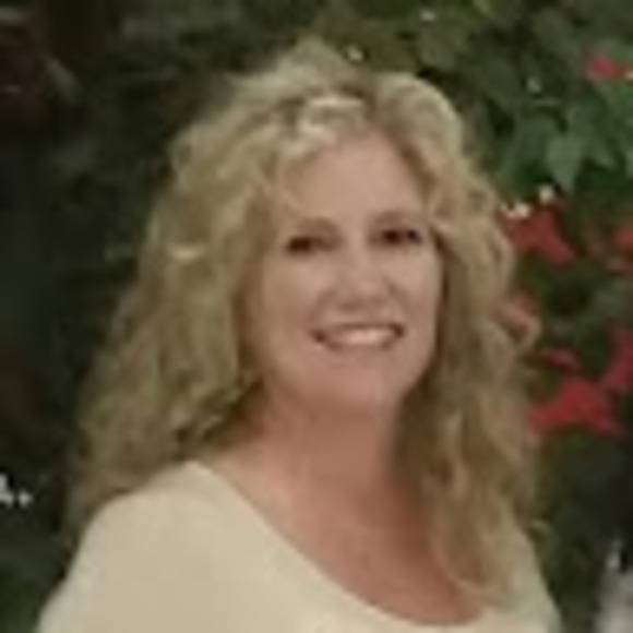 Meet your Posher, Shelley - Picture 1 of 1